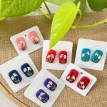 Rectangular Stud With Daisies