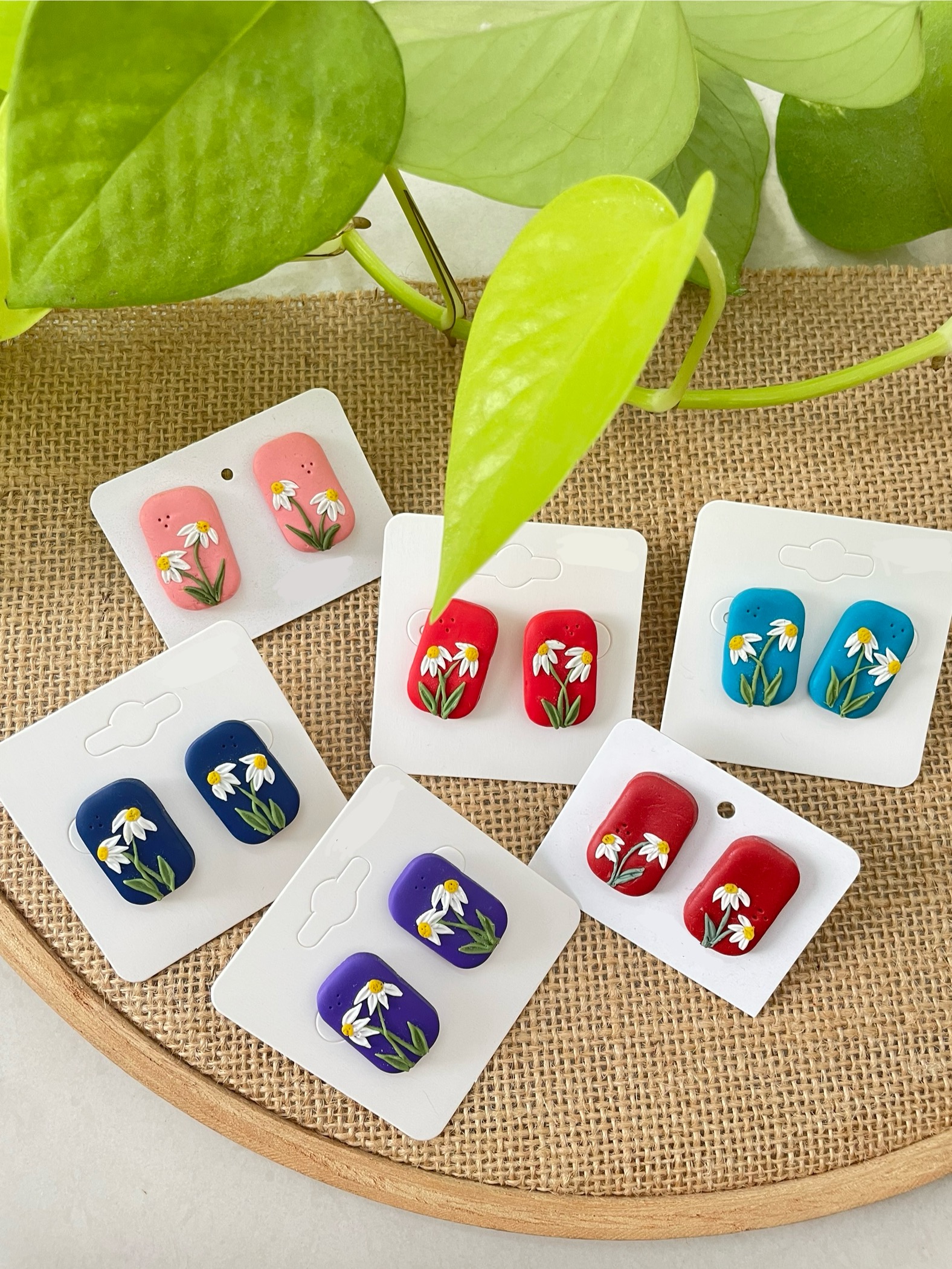 Rectangular Stud With Daisies